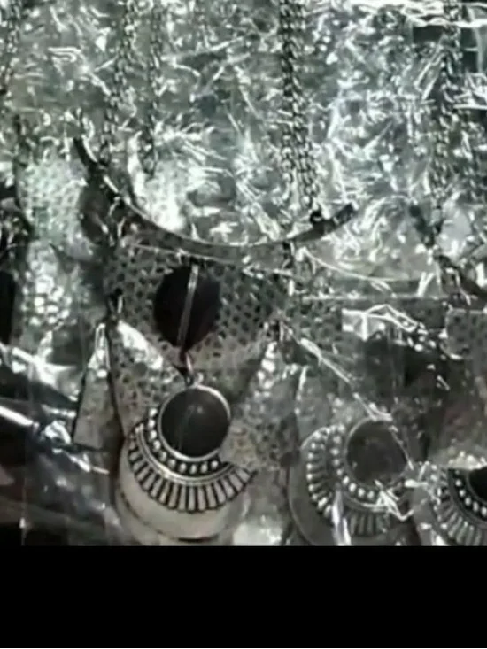 Bijoux Stella Silver Black Hammer Statement Layered Necklace Earring SET NEW - Picture 9 of 16